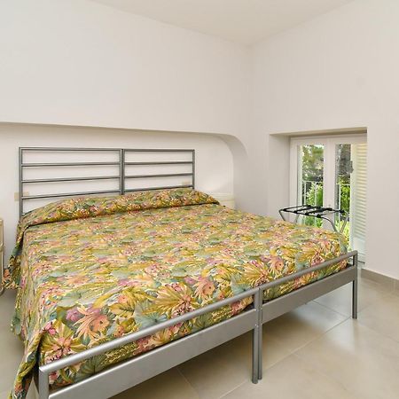 B&B Villa Lentisco Ischia Bagian luar foto